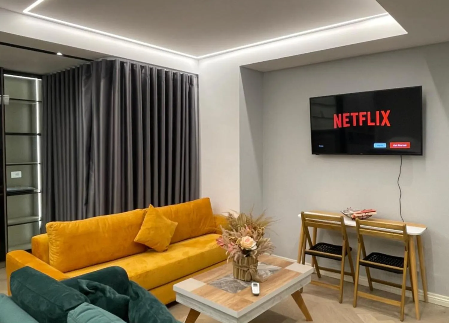 Επικοινωνία με το Luxury One Bedroom Apartment